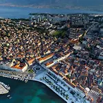 Frana Apartament *